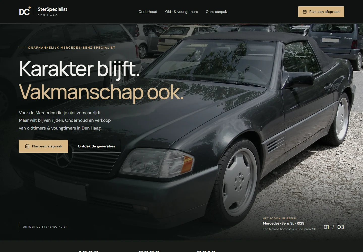 Screenshot van het websiteconcept DC SterSpecialist: donkere homepage met Mercedes-Benz R129 en de tekst Karakter blijft. Vakmanschap ook.